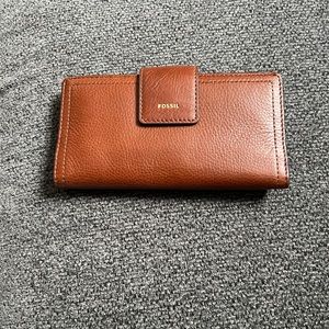 Fossil wallet brand new never used